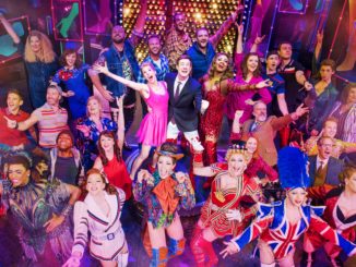 Kinky Boots London Broadway show cast posing for the audience