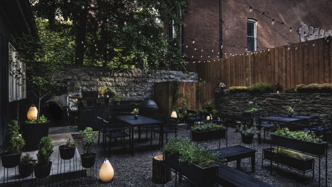 outside seating area at the Aska Restaurant, Brooklyn