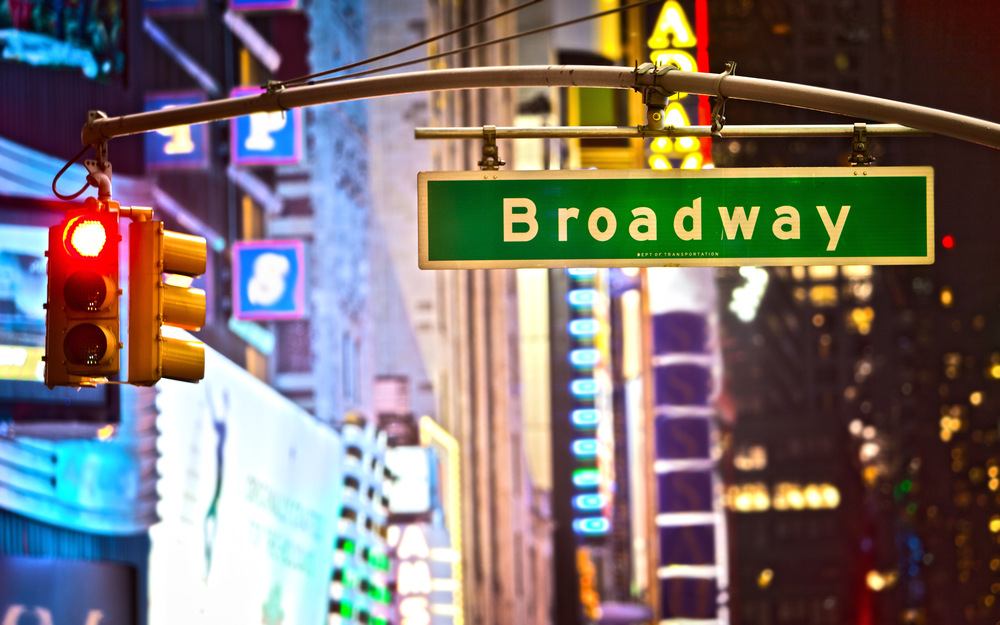 picture-of-the-famous-broadway-sign-3-days-in-New-york